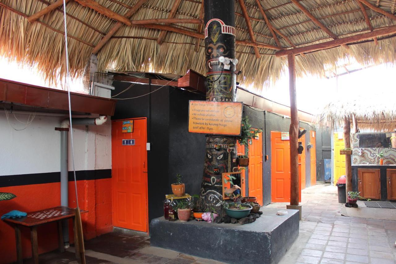 Bigfoot Hostel Leon Exterior photo